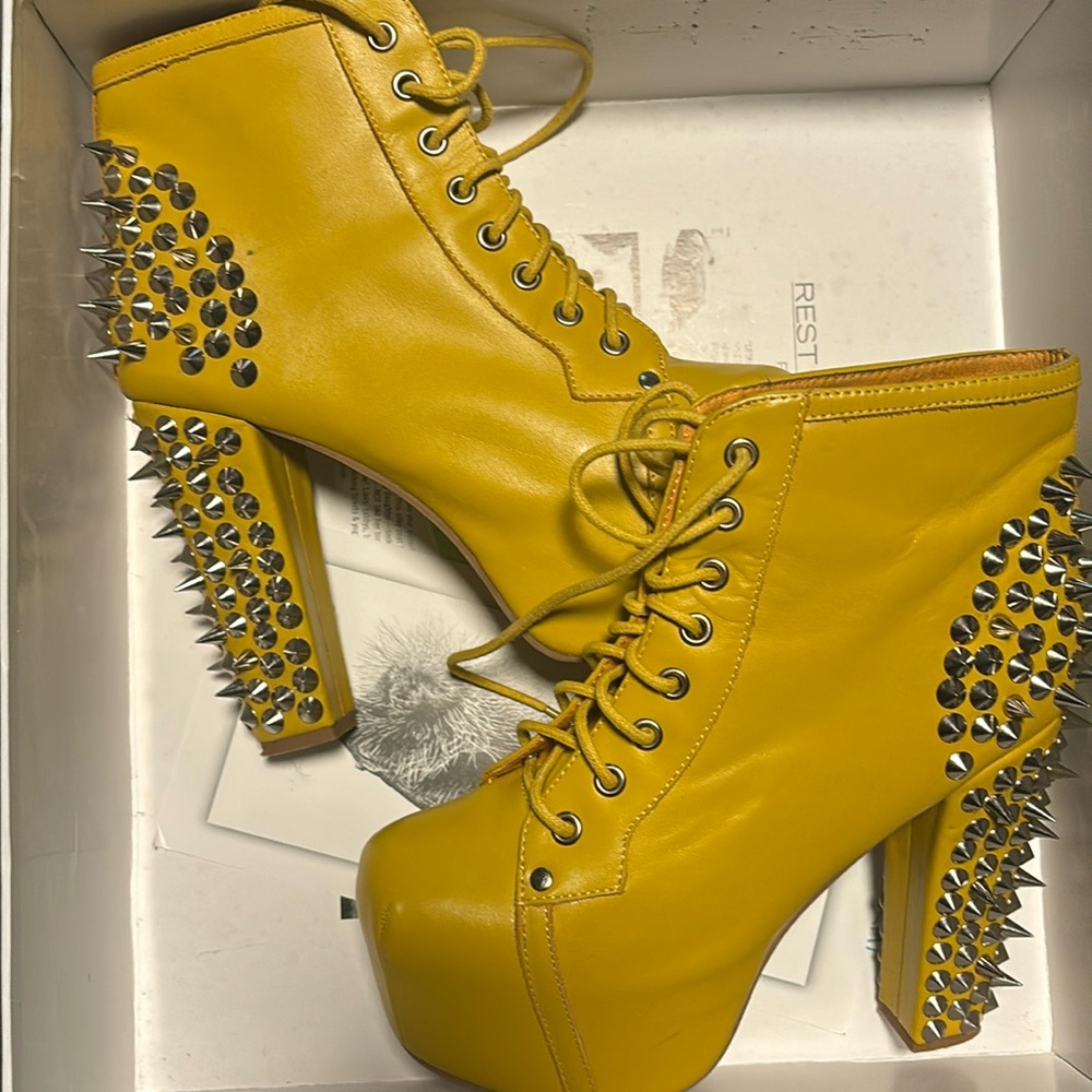 NWB Jeffrey Campbell Litas Yellow Spikes 7M